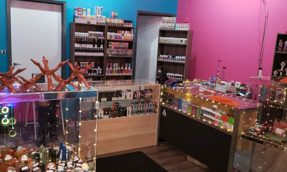 how much is elf bar vape Double Up Smoke And Vape Reviews Ghost Extrax Double Up Disposable Vape  Cultivar Review: Bubbaloo by main image 0