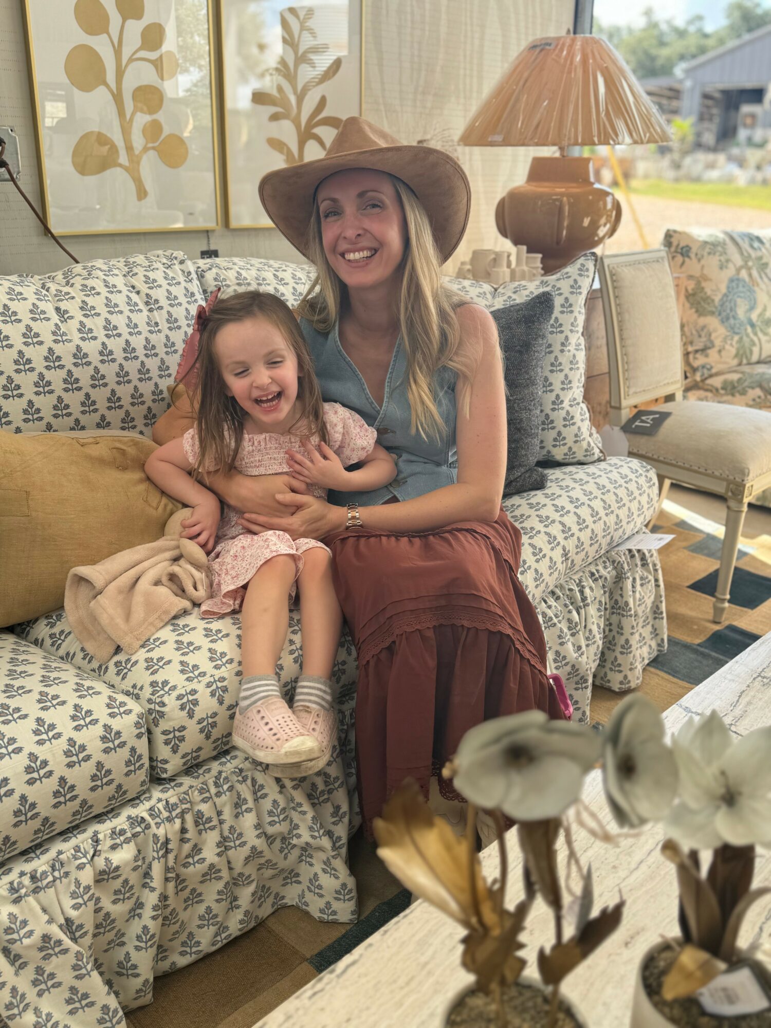 Arrows Indigo Pillow, image size:1500x2000