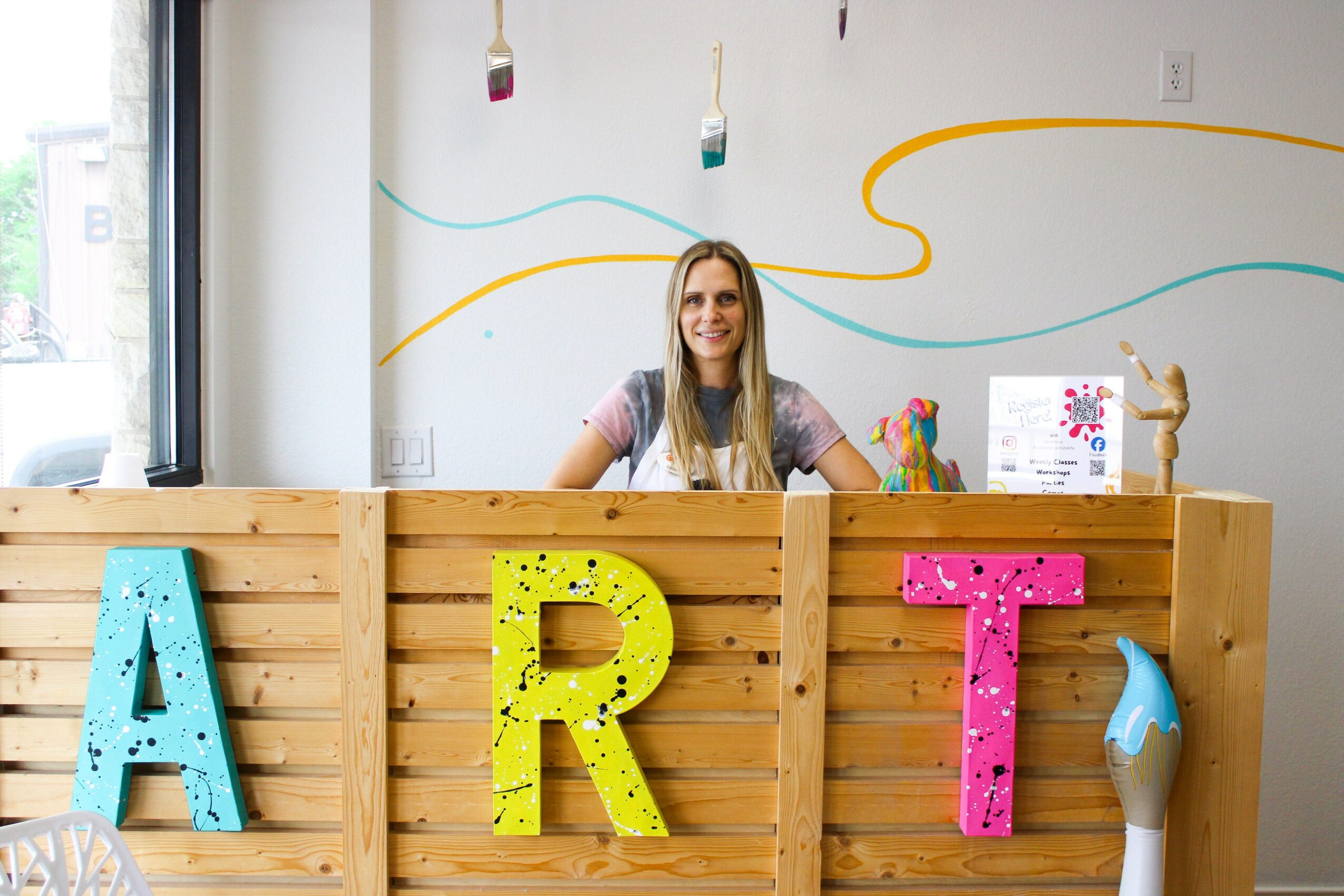 Exploring Life & Business with Lindsey Smith of Scribble Land Studio